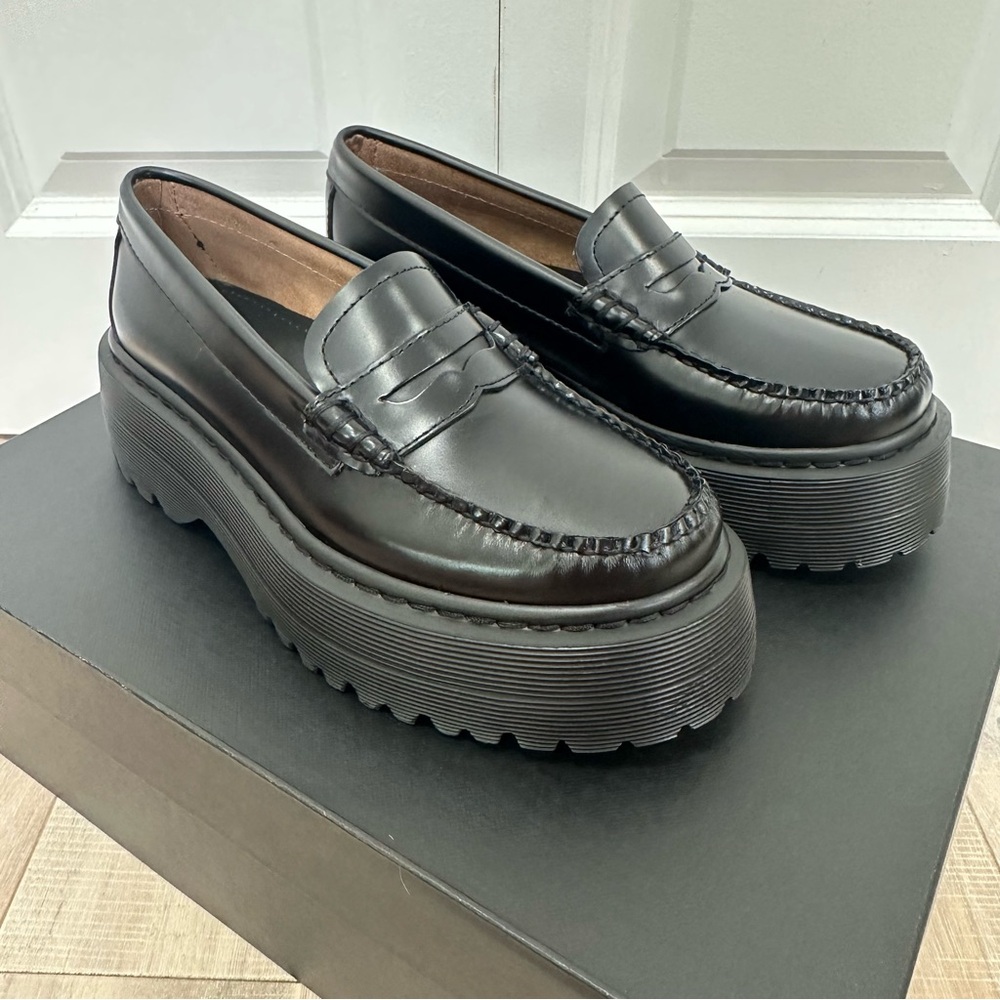 NIB G.H. Bass Whitney Platform Weejuns